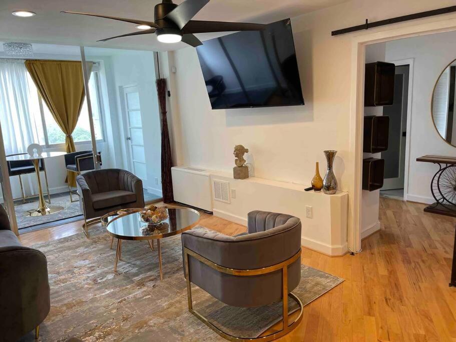 Cozy Penthouse Atlanta,Ga Apartment ภายนอก รูปภาพ